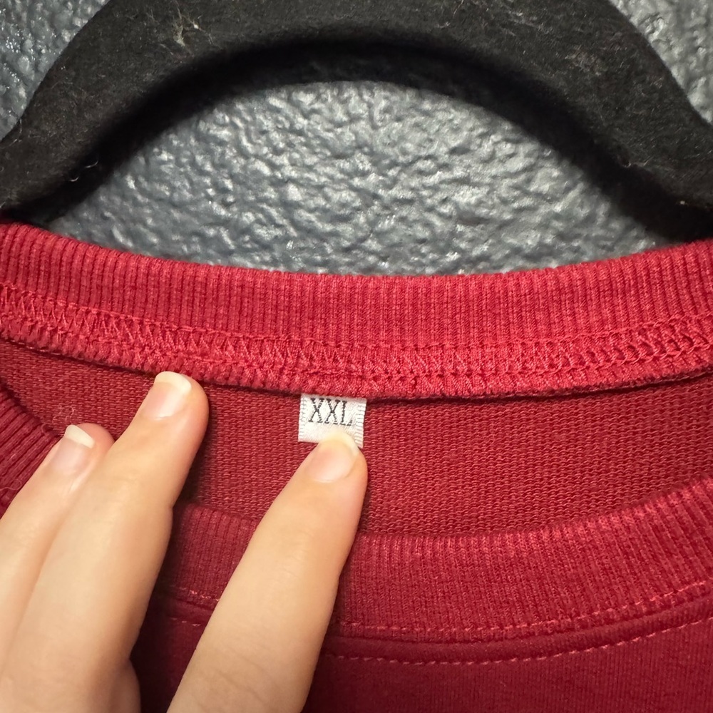 Women’s Red Elephant Sweatshirt Size XXL - Picture 3 of 4